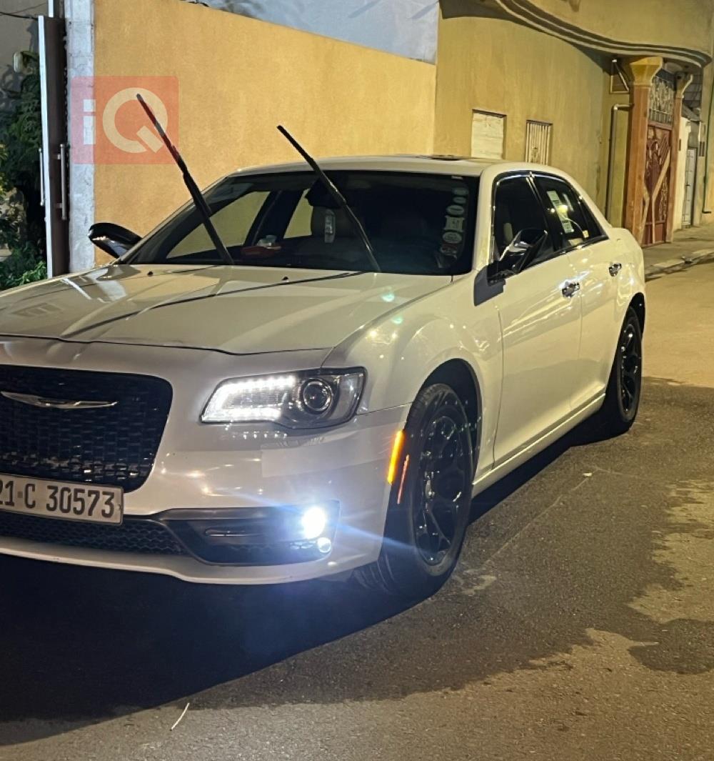 كرايسلر 300